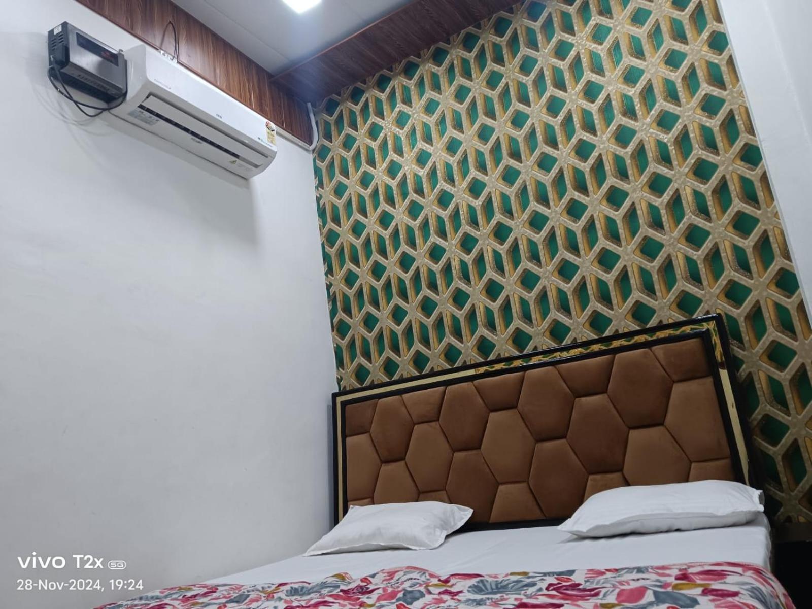 Hari Krishnam Residency Hotell Mathura Eksteriør bilde