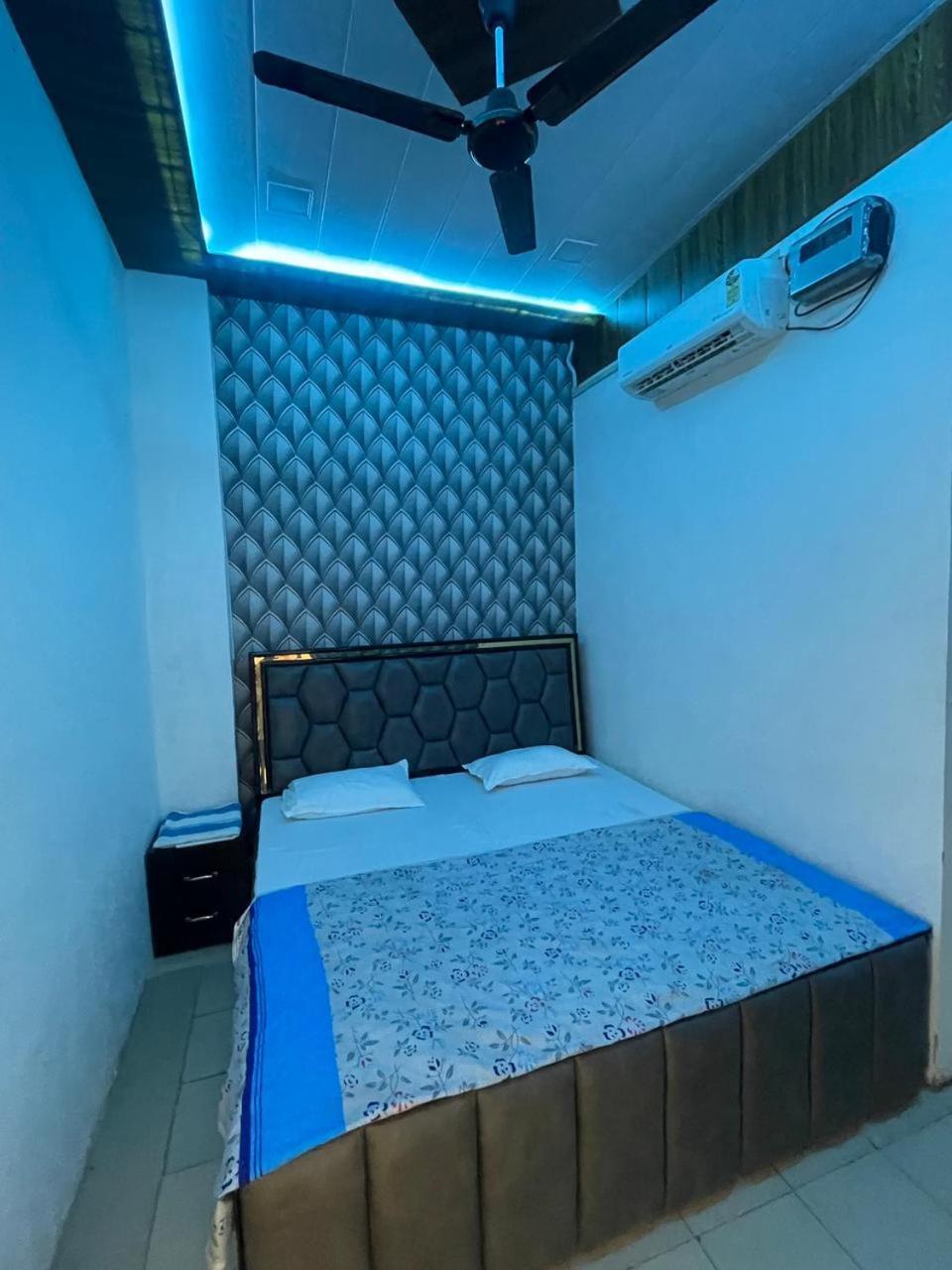 Hari Krishnam Residency Hotell Mathura Eksteriør bilde