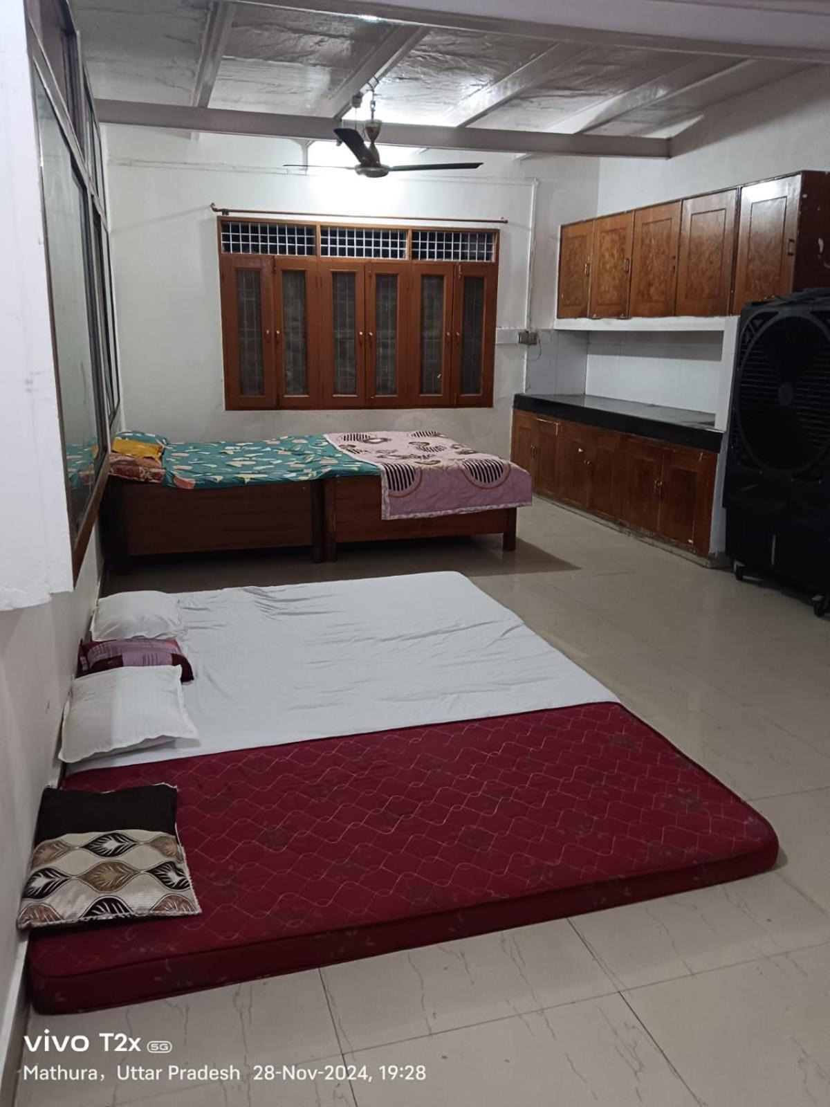 Hari Krishnam Residency Hotell Mathura Eksteriør bilde