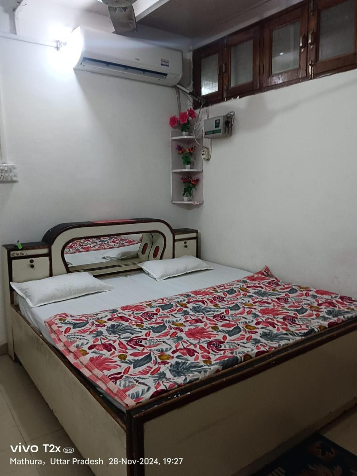Hari Krishnam Residency Hotell Mathura Eksteriør bilde